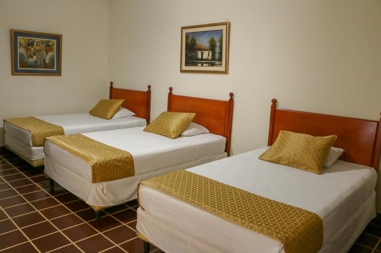 Hotel Villa Serena Escalon サンサルバドル エクステリア 写真