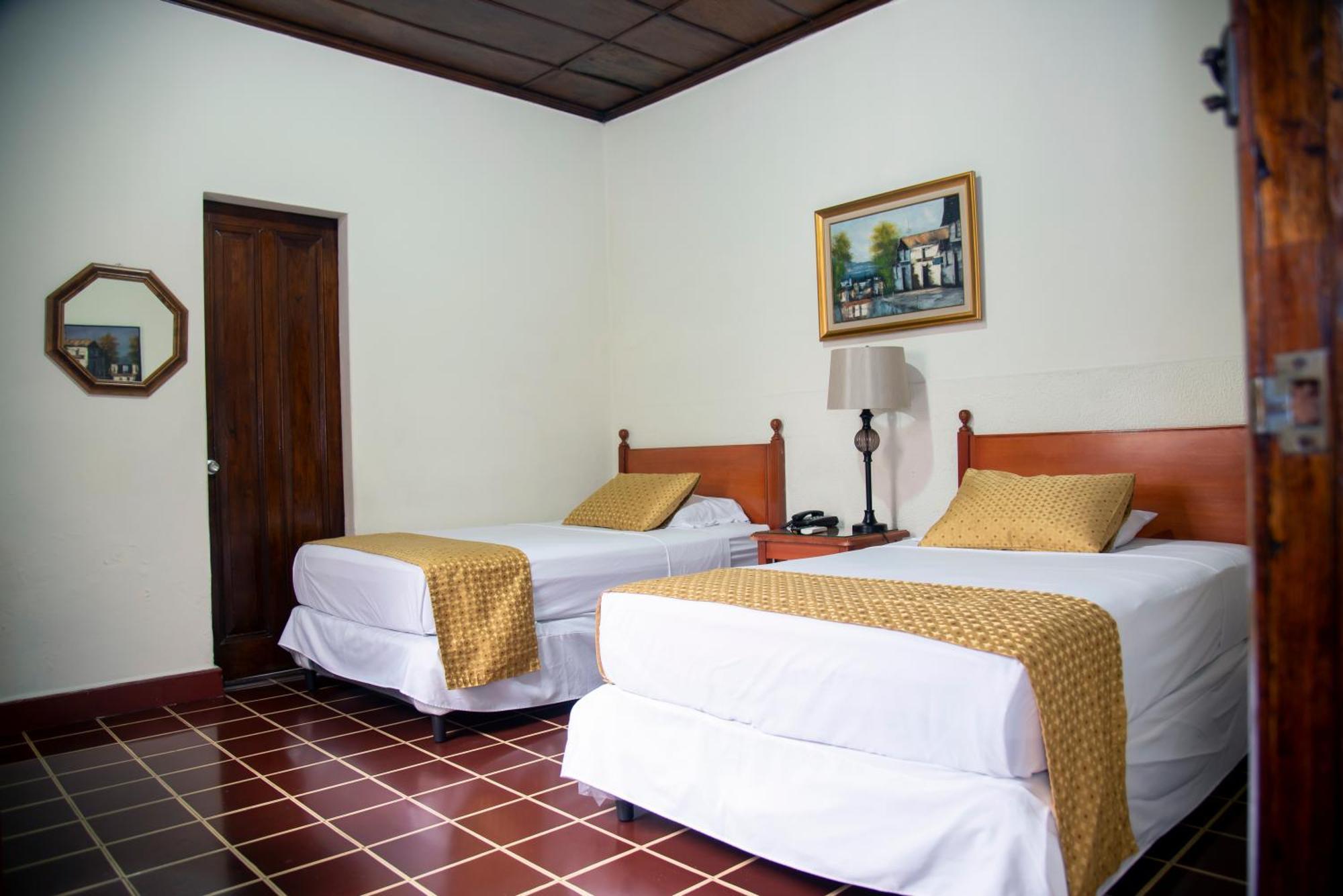 Hotel Villa Serena Escalon サンサルバドル エクステリア 写真